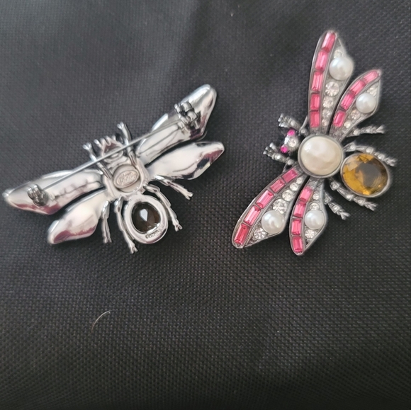 Joan Rivers Brooch - Picture 7 of 8